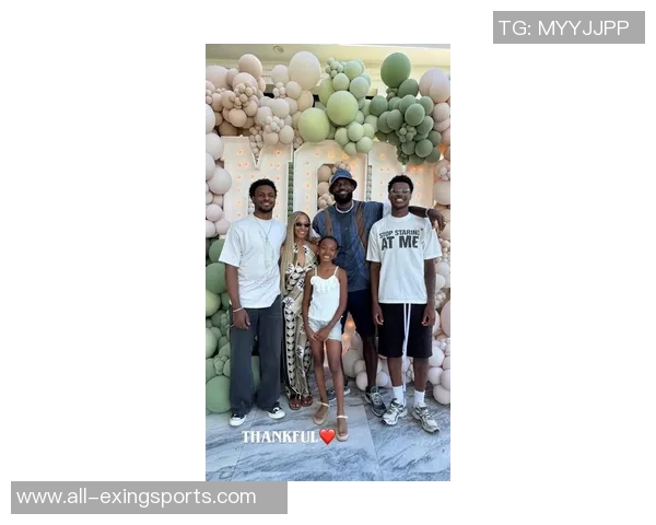 慈世平分享湖人亲子活动瞬间感谢东契奇詹姆斯与孙女合影留念